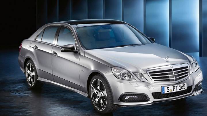 2010 Mercedes-Benz Sport E Class In Silver Front Side Pose